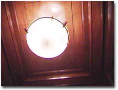 エレベータの中